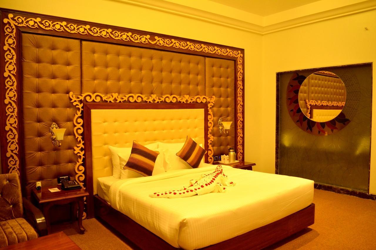 Hotel Vennington Court Rāipur Buitenkant foto